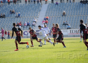 fotosmelilla 2015 12 07 DEPORTE MELILLA 22 03 El Real Jaén ahonda la grave crisis del Melilla