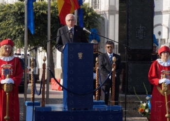 fotosmelilla 2015 12 07 dori 3 1 Imbroda dice que si se cambia la Constitución tiene que basarse en el espíritu de la Transición
