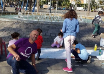 fotosmelilla 2015 12 07 dori 7 1 La formación morada sigue con la campaña debatiendo con los jóvenes