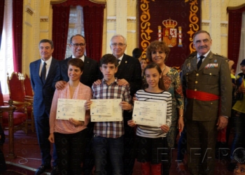 fotosmelilla 2015 12 07 dori DSC02992 Alba Rodríguez, del Eduardo Morillas, gana ‘¿Qué es la Constitución para ti?’