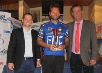 fotosmelilla 2015 12 17 DEPORTE MELILLA 5 Alex Diez Campeon M40 La Federación de Ciclismo celebra su fin de temporada