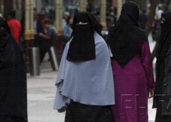 fotosmelilla 2015 12 19 P 6264 620 282 EFE El PP presentará una moción en la Asamblea para limitar el uso del burka en Melilla