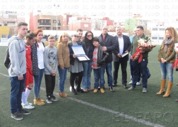 fotosmelilla 2015 12 27 DEPORTE MELILLA 26 08 La Peña vence a Berkane (7-4) en el sentido homenaje a Juanjo García