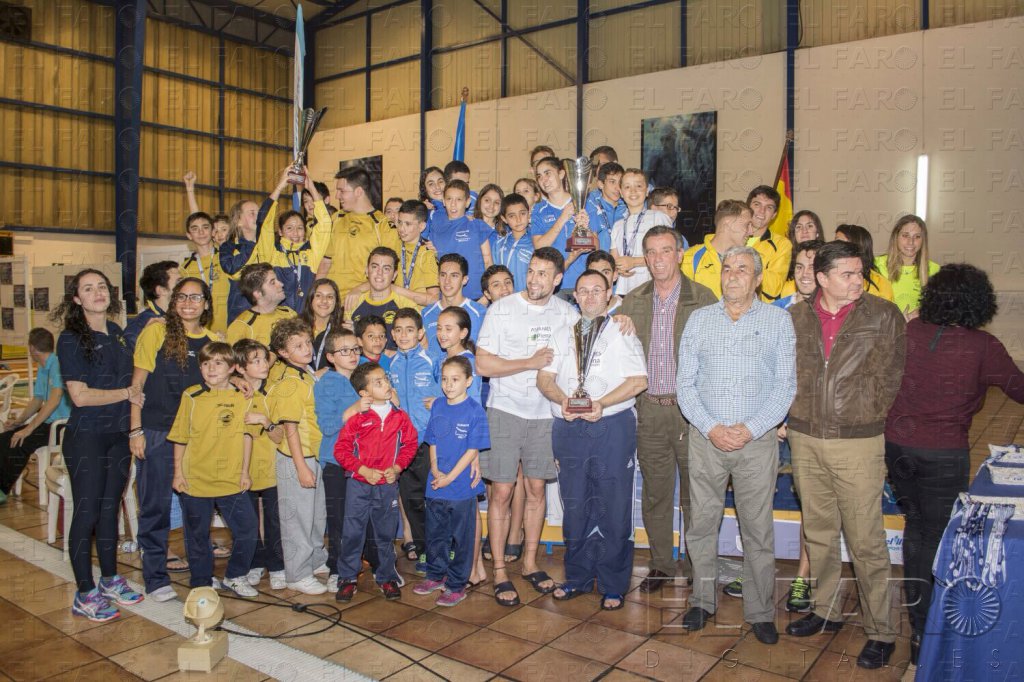El Club Natación Melilla se alza con el triunfo en el Trofeo de Navidad