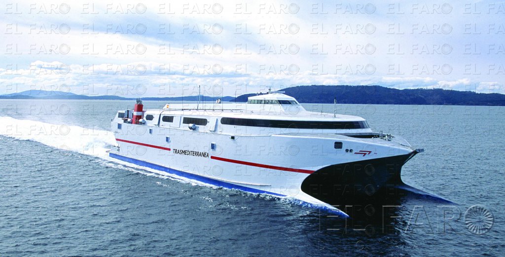 Una treintena de personas se queda sin barco rápido a Málaga por el temporal