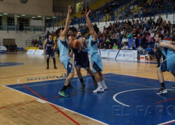 fotosmelilla 2016 01 16 DEPORTE MELILLA 22 01 La defensa otorga el triunfo local