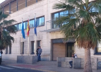 fotosmelilla 2016 01 19 dori 11 1 Mil preguntas, pero sin incidencias: primer día de Polavieja en el centro