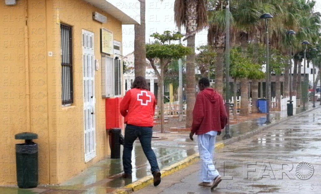El Gobierno da el paso y esta semana se lleva de Melilla al inmigrante que cayó de la valla