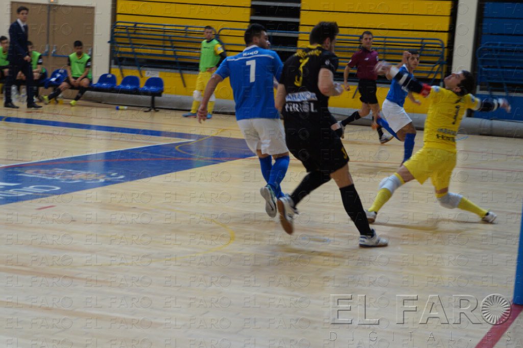 El ascenso se va a los nueve puntos