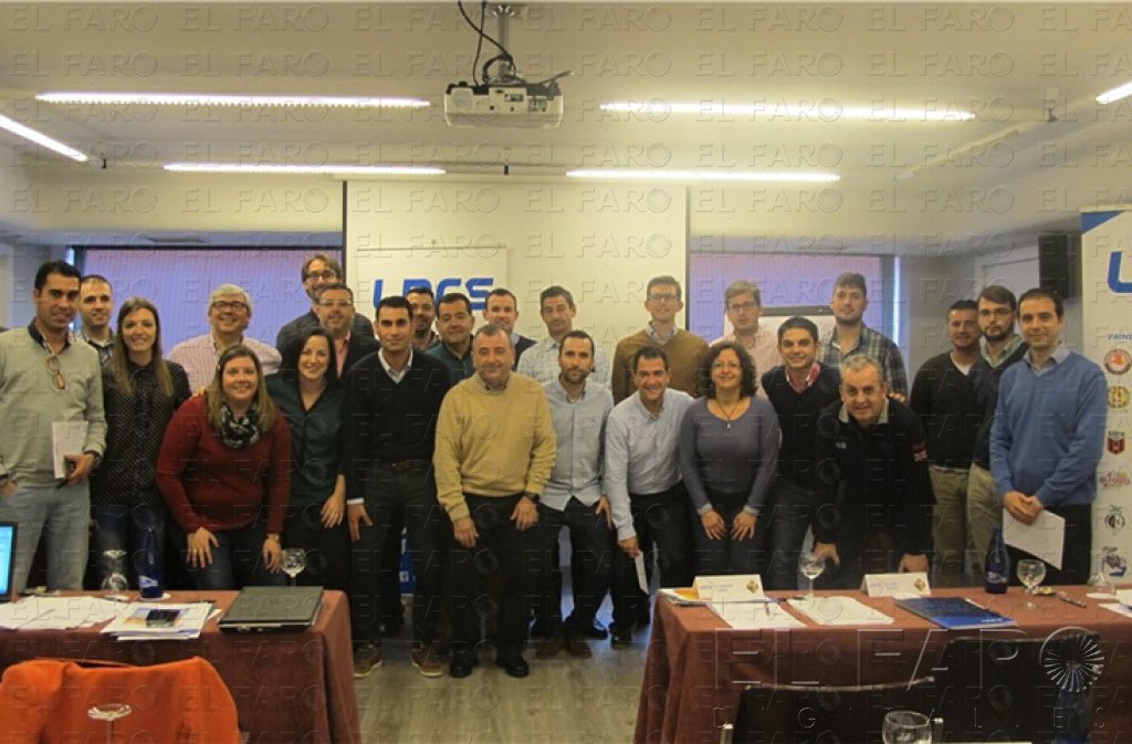 José Huertas acude al I Curso de Gestión de fútbol sala de la LNFS