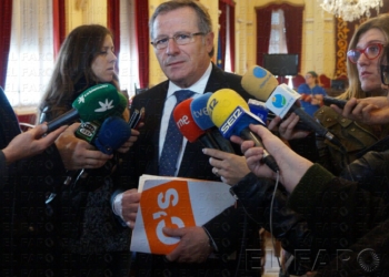 fotosmelilla 2016 02 13 P 2 1 De Castro insinúa que CpM le ofreció una moción de censura