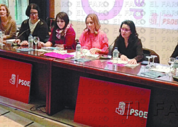 fotosceuta 2016 03 09 P 9 1 Las mujeres refugiadas ‘se sientan’ en la mesa redonda por la Igualdad del PSOE