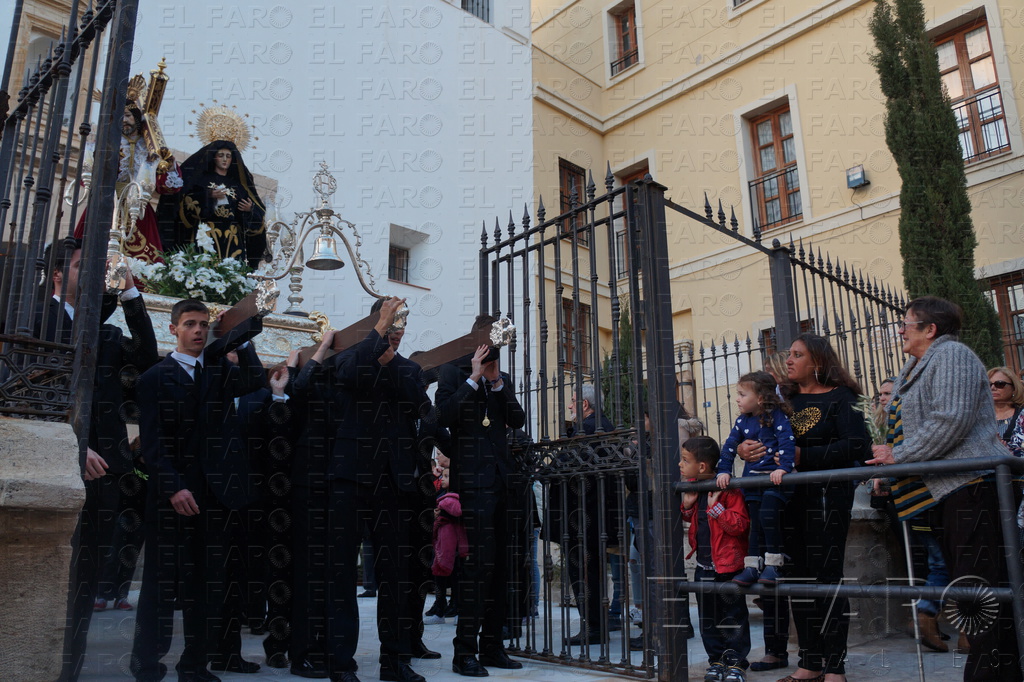 El Nazareno deja las murallas para iniciar su Semana de Pasión