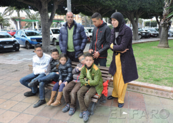 fotosceuta 2016 03 24 Melilla Manuel pixelada Ventura propone acoger 3 meses a los 6 niños que viven al raso con sus padres