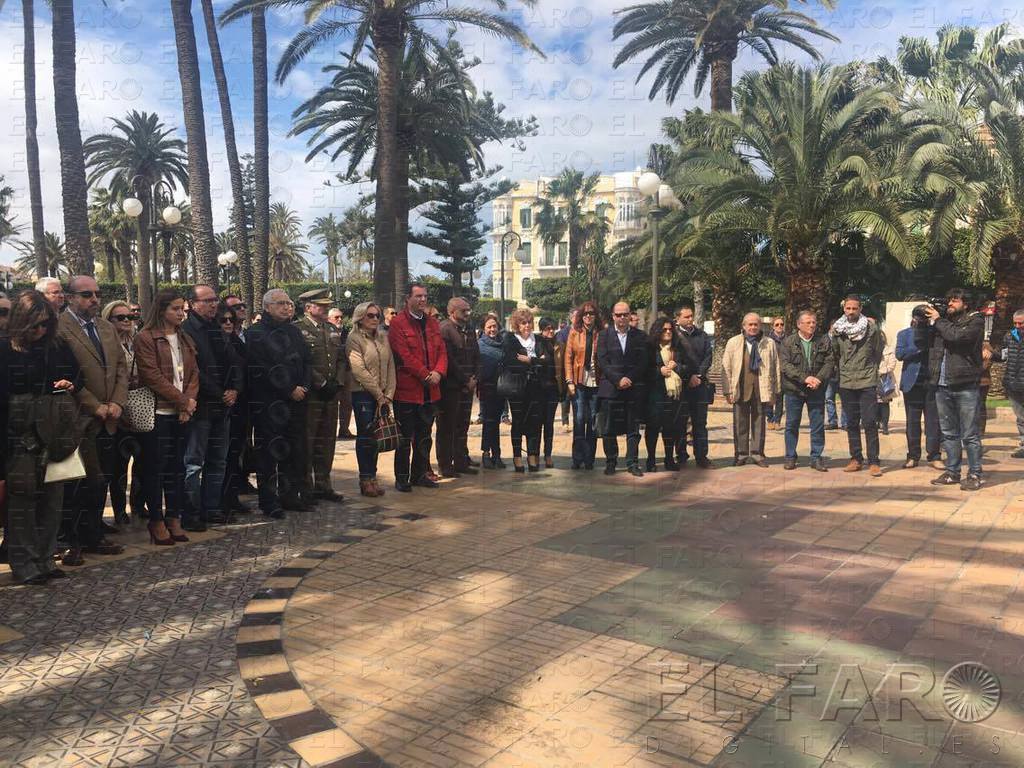 Melilla guarda un minuto de silencio por el atentado de Bruselas
