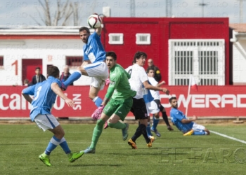 fotosmelilla 2016 03 21 DEPORTE MELILLA 30 02 La UD Melilla remonta en dos ocasiones