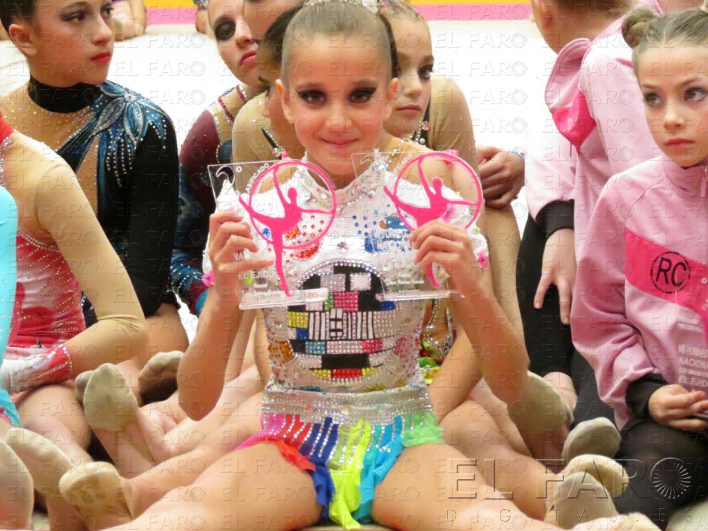 Tres platas y un bronce para la gimnasia rítmica melillense