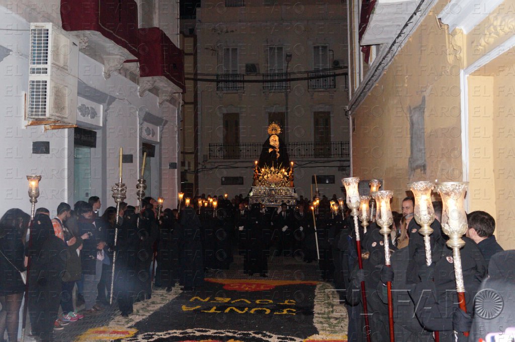 La Virgen de la Soledad, entre rezos y plegarias
