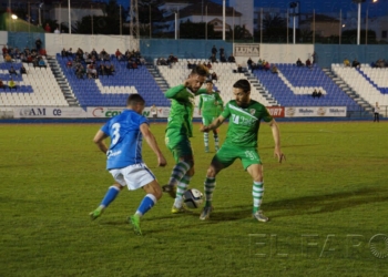 fotosmelilla 2016 03 31 fotos deportes DSC08839 copia Empate que sabe a poco del Melilla