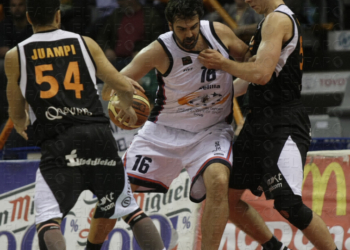 fotosceuta 2016 04 09 javi 24 1 El Melilla Baloncesto, con la miel en los labios, jugará el playoff de ascenso (64-71)