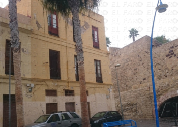 fotosceuta 2016 05 01 dori 3 1 Un hombre agrede con un cuchillo a una joven en un bar de El Mantelete