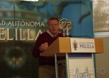 fotosmelilla 2016 04 14 dori CIMG3619 De Castro no entiende la explicación de Velázquez a la que acusa de mentir