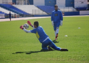 fotosmelilla 2016 04 20 DEPO 28 01 Richi y Chupe serán bajas seguras para el domingo