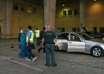 fotosceuta 2016 05 13 Manuel Melilla DSC05292 Condenado a 9 meses por intentar colarse en el barco con un DNI falso