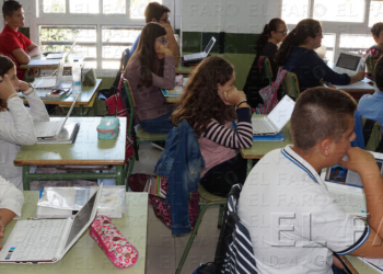 Educación espera tener resueltas en julio las peticiones de becas de Primaria y ESO