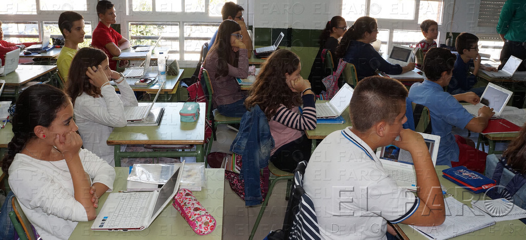 Educación espera tener resueltas en julio las peticiones de becas de Primaria y ESO
