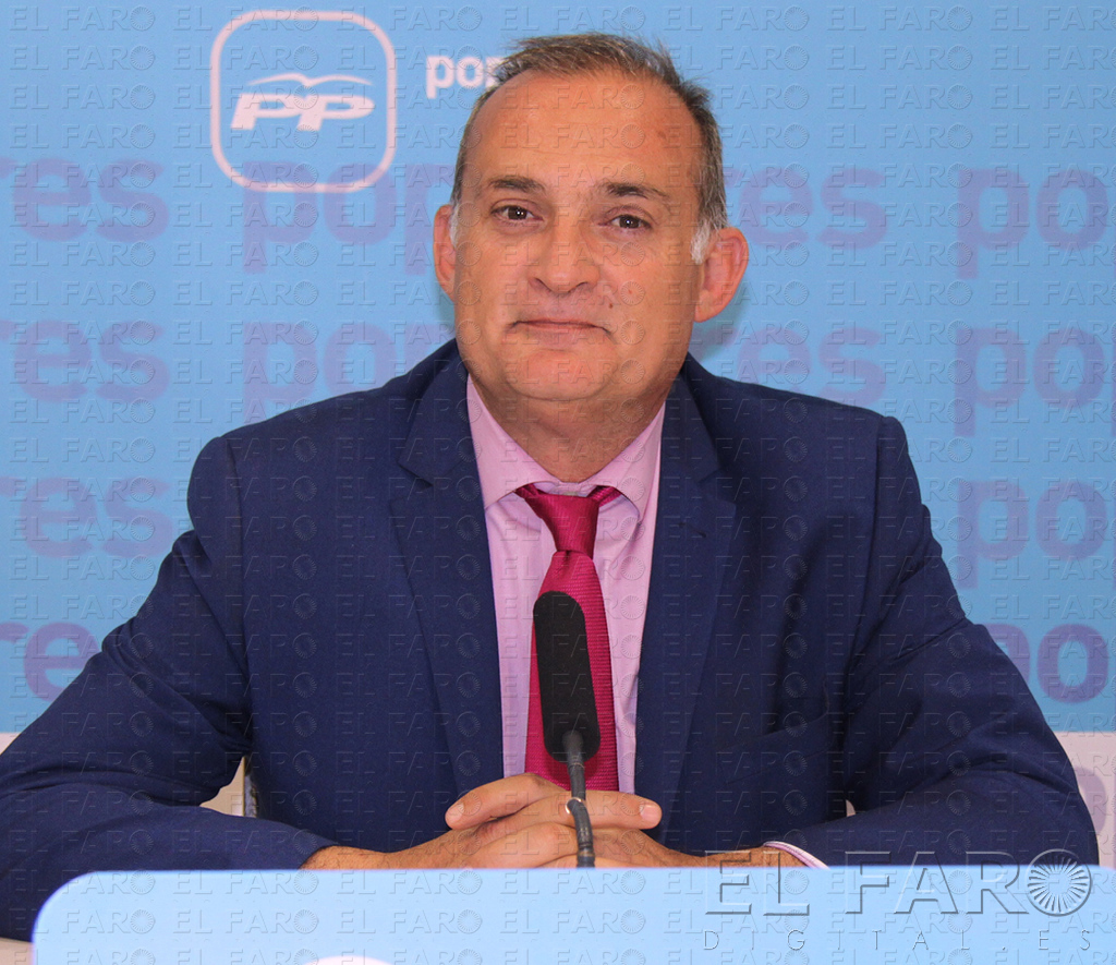 Lence tacha de “esperpéntico” el asunto de Almansouri y no cree que la gente confíe en PSOE-CpM