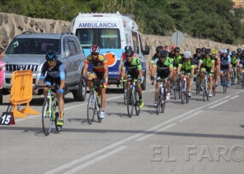 Santi Montoya, ganador de la III prueba del Open Ciudad de Melilla de ciclismo
