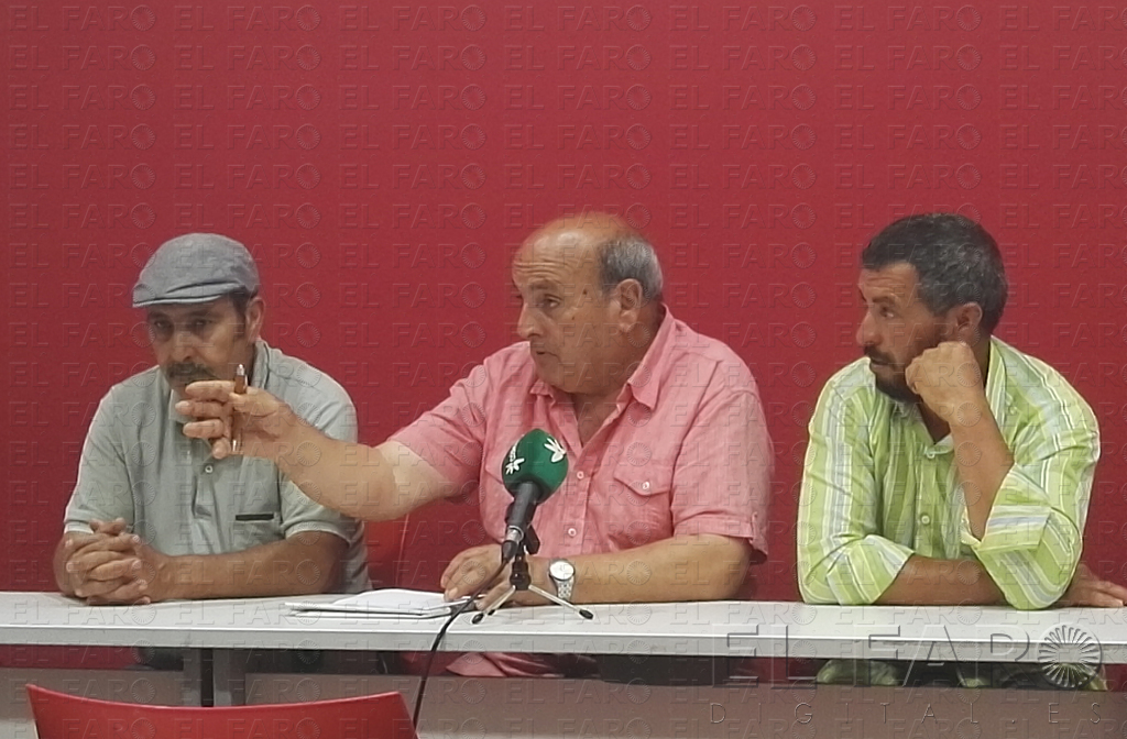 Los trabajadores transfronterizos se reunirán semanalmente frente a la Delegación del Gobierno para protestar por su situación