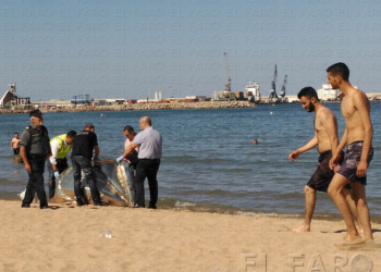 fotosceuta 2016 06 01 dori 2 3 Fallece un hombre en la playa de Los Cárabos: lo hallaron flotando bocabajo