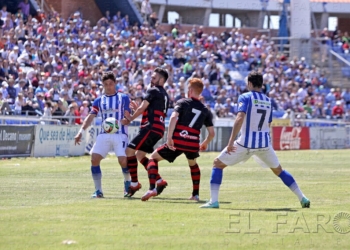 fotosmelilla 2016 05 02 DEPORTE MELILLA 22 02 Triunfo que salva a la UD Melilla del descenso directo