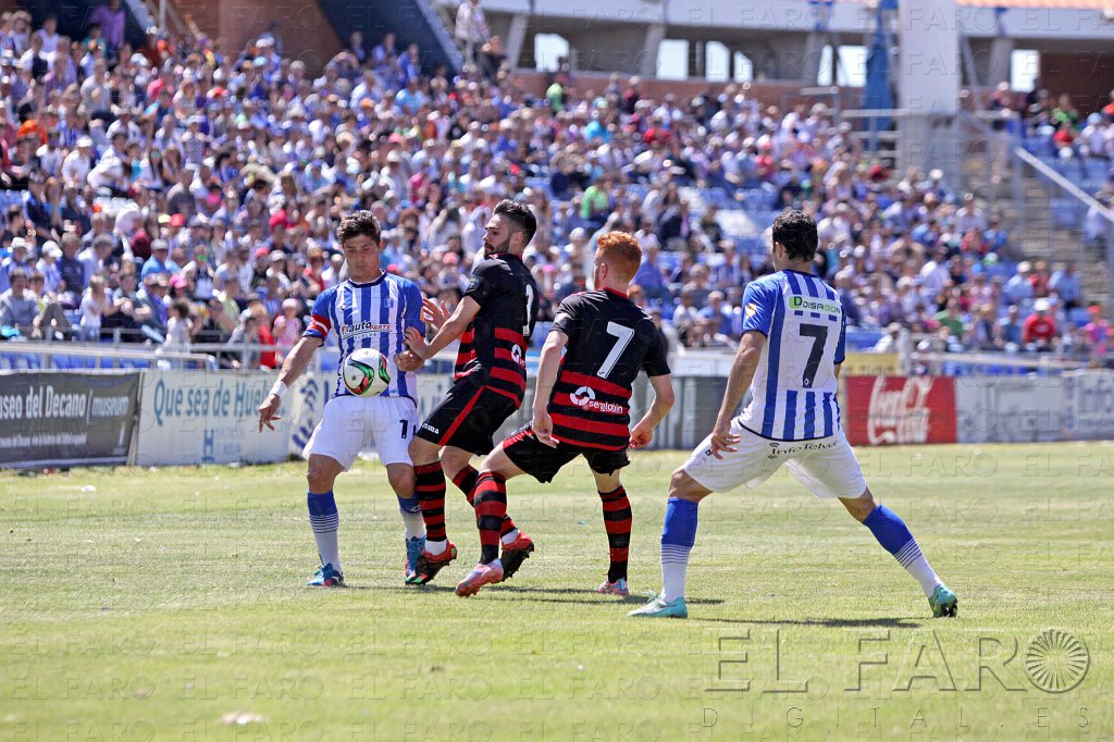 Triunfo que salva a la UD Melilla del descenso directo