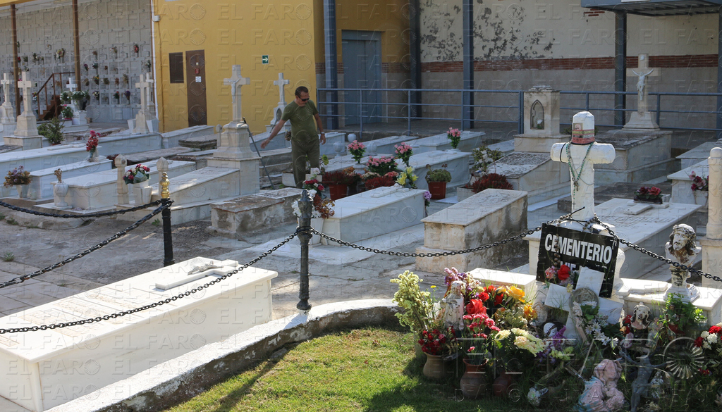 “La Ciudad no tiene interés alguno en cubrir las vacantes del cementerio”