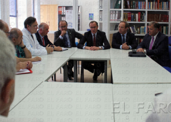 El ministro de Sanidad “espera” que la obra del Universitario se reinicie este año