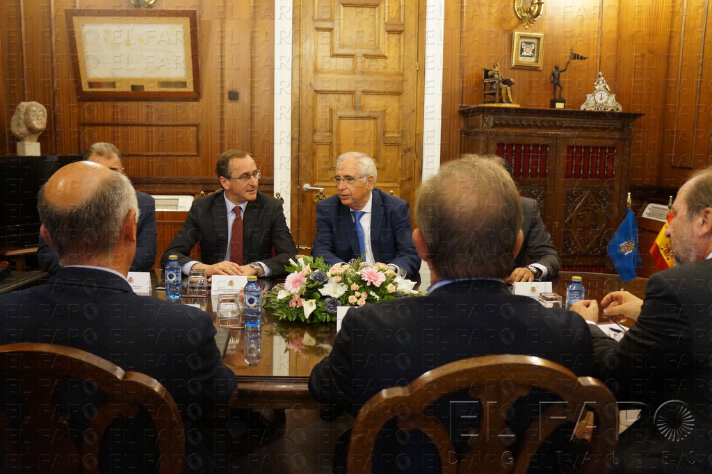 Visita del ministro de Sanidad a Melilla