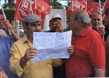 fotosceuta 2016 06 16 Manuel Melilla DSCN9495 Los transfronterizos protestan ante Delegación contra las restricciones en los permisos de trabajo