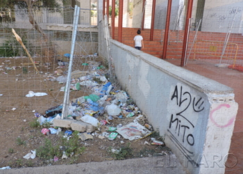 fotosceuta 2016 06 21 Manuel Melilla DSCN9636 Vecinos de Averroes piden a la Ciudad que retire las basuras acumuladas