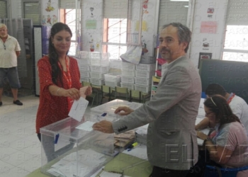 fotosmelilla 2016 06 27 P IMG 20160626 WA0042 Benhakeia vive su primera jornada electoral como candidata del PSOE