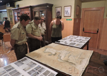 fotosceuta 2016 07 07 Manuel Melilla DSCN9984 Presentan en la Biblioteca Militar la restauración de un plano de Melilla de 1729