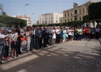 fotosceuta 2016 07 12 dori DSC02311 Un minuto de silencio por la mujer asesinada por su expareja