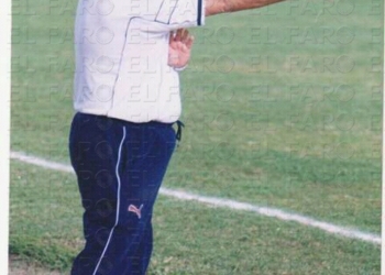 fotosceuta 2016 07 17 Manuel Melilla la foto Paco Carmona vuelve a estar en la órbita para entrenar el River Melilla