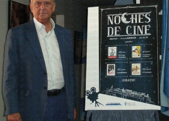 El Pueblo acoge un cine de verano con clásicos del séptimo arte para atraer a visitantes