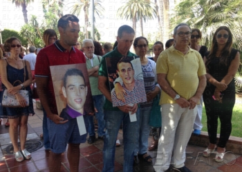 fotosceuta 2016 07 28 rebeca IMG 4555 Tras 33 meses sin noticias, los padres de Emin y Pisly vuelven a exigir justicia