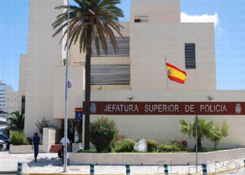 fotosceuta 2016 07 29 Manuel Melilla 11 01 CCOO denuncia que no hay citas para renovar el DNI hasta octubre