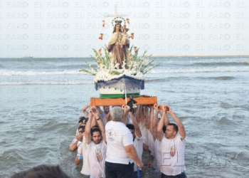 fotosmelilla 2016 07 17 Alejandro DSC 0704 El levante no impide que la Virgen del Carmen bendiga los mares de Melilla otro año más
