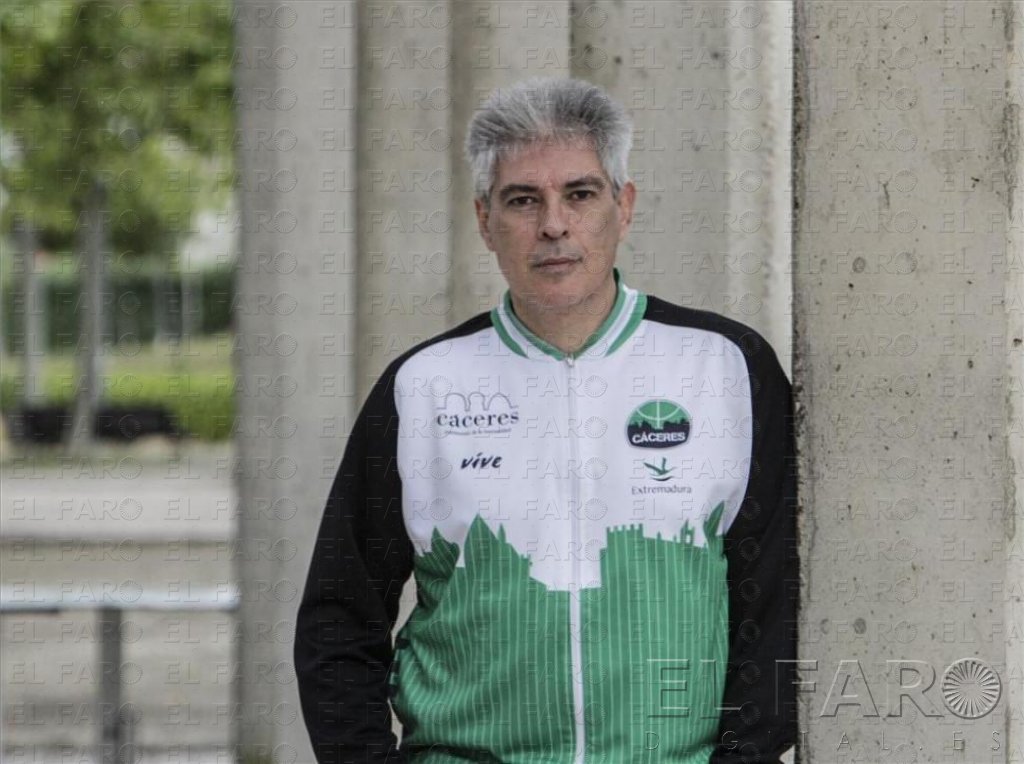 El base Pedro Rivero puede estar cercar de firmar en el Melilla BC